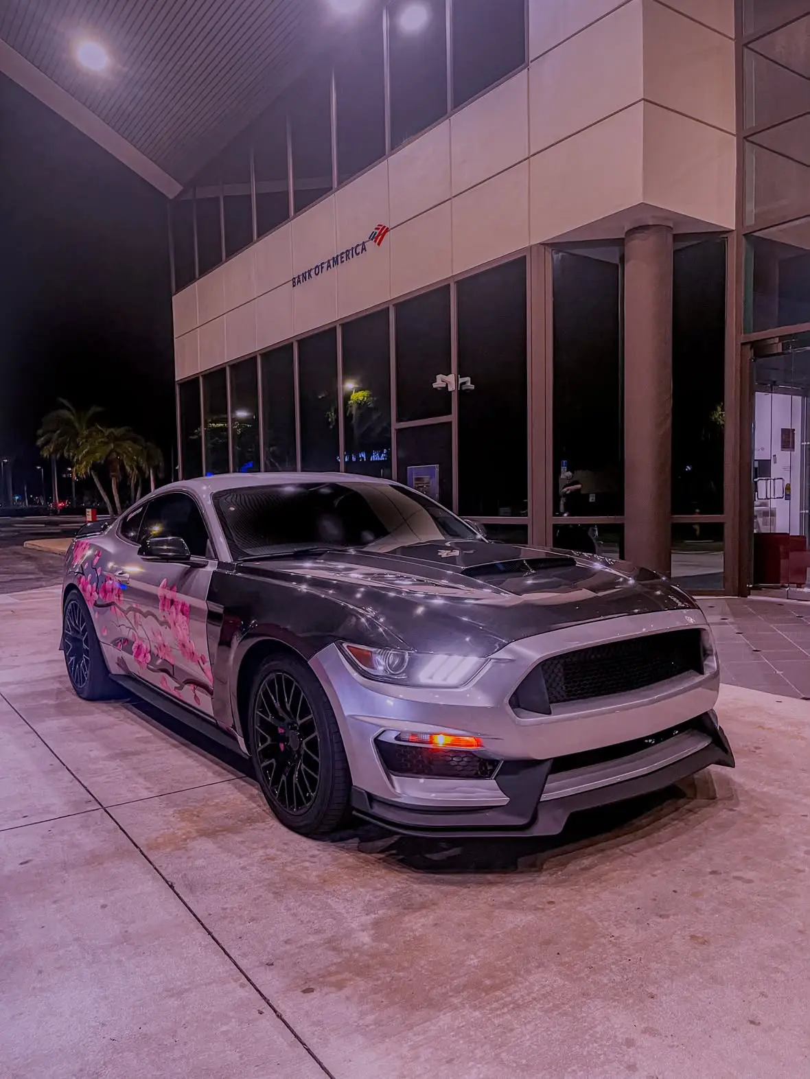 2016 Ford Mustang GT photo 2 of 3